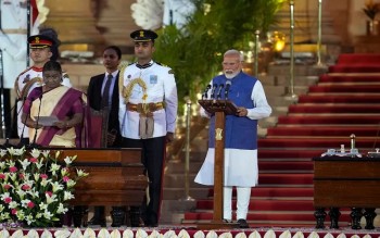 भारतीय प्रधानमन्त्री मोदीद्वारा तेस्रो कार्यकालका लागि शपथ, ७२ सदस्यीय मन्त्रिपरिषद गठन