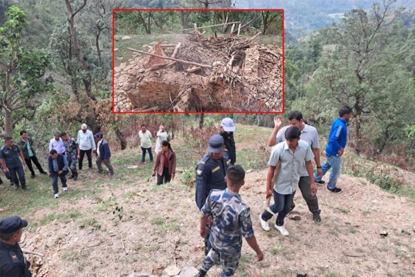 बैतडीको मेलौलीमा वन अतिक्रमण गरी बनाइएका संरचना हटाइयो 