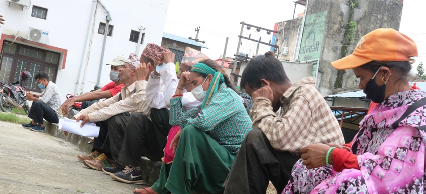 बैतडीका लेन्थवर्करले सुदूरपश्चिमका मुख्यमन्त्री र भौतिक पूर्वाधार मन्त्रीलाई भेटे 