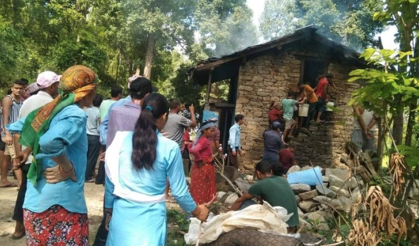 डडेल्धुरामा ग्यास सिलिन्डर लिकेज हुँदा घरमा आगलागी